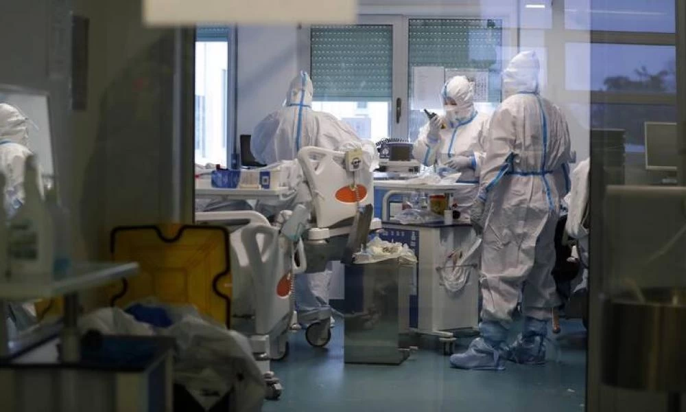 Κάτω από 1.000 κρούσματα η Αττική - Μεγάλη διασπορά στη Θεσσαλονίκη